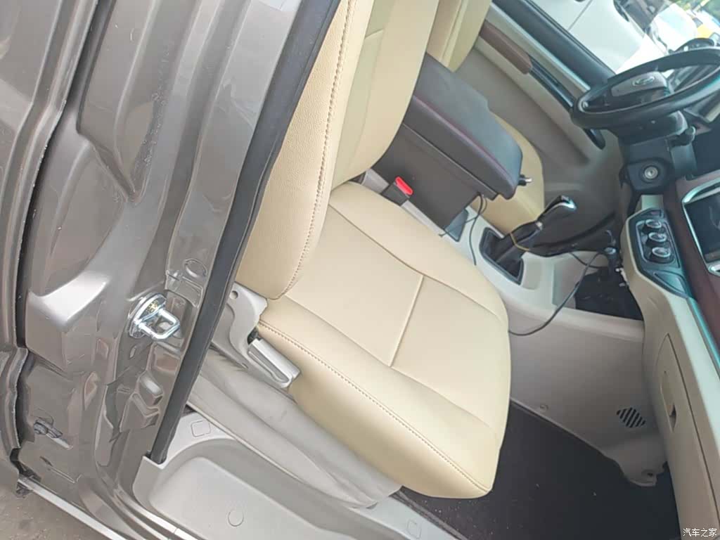 DongFeng M5, 2019 25