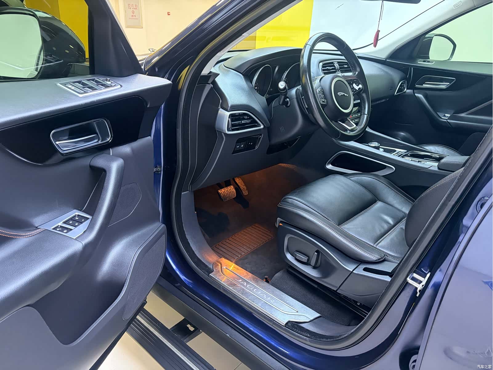 Jaguar F-PACE, 2016 4