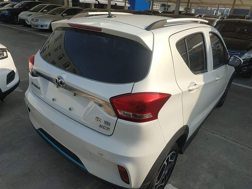 BAIC EC3