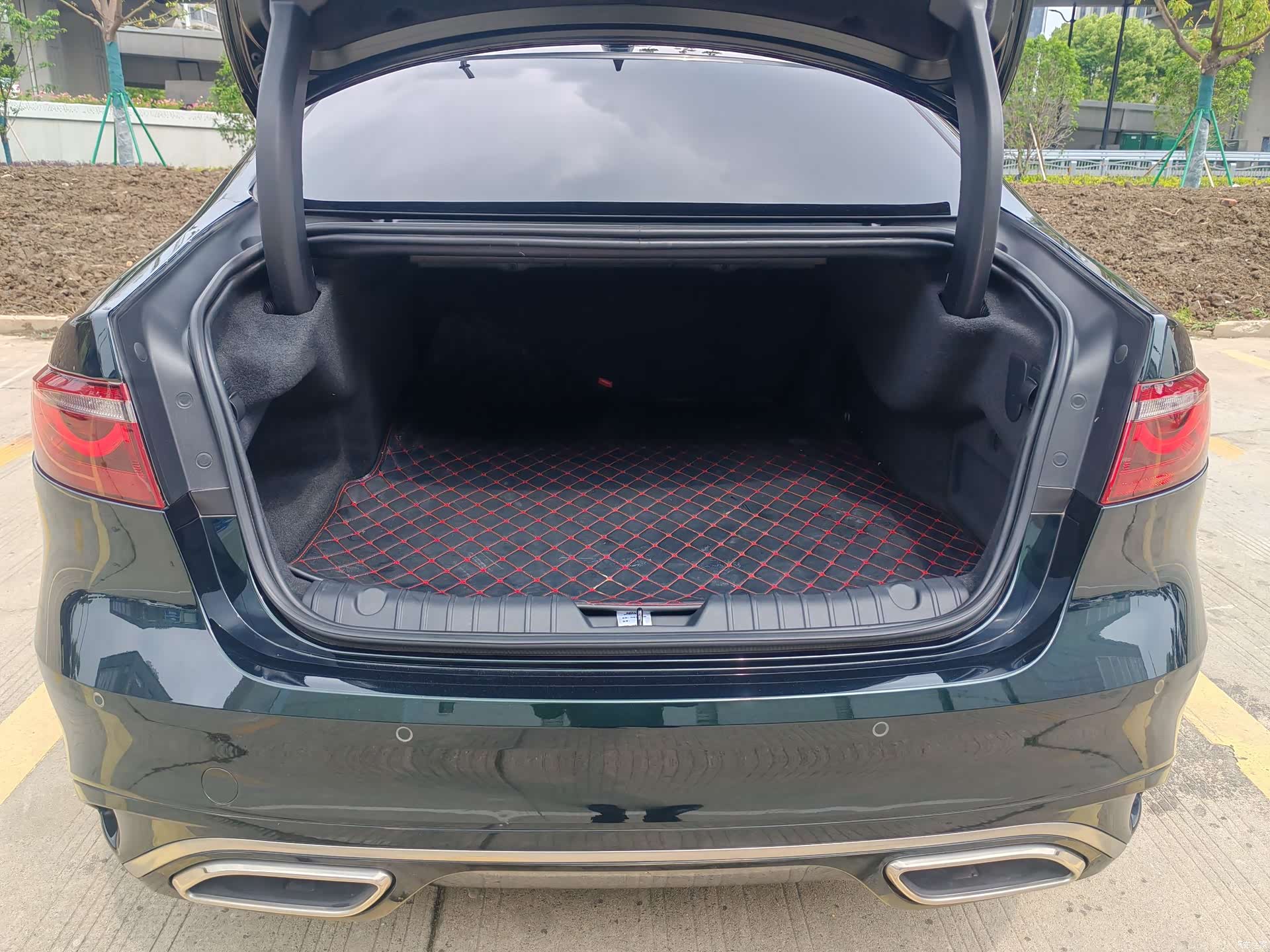 Land Rover P200, 2023 7
