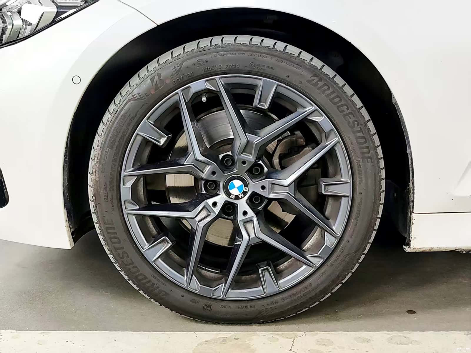 BMW 3 Series, 2024 все фото