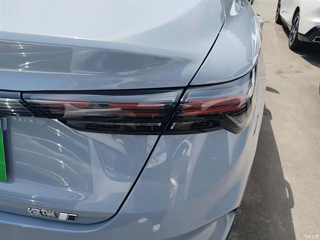 Geely Binray, 2026 8
