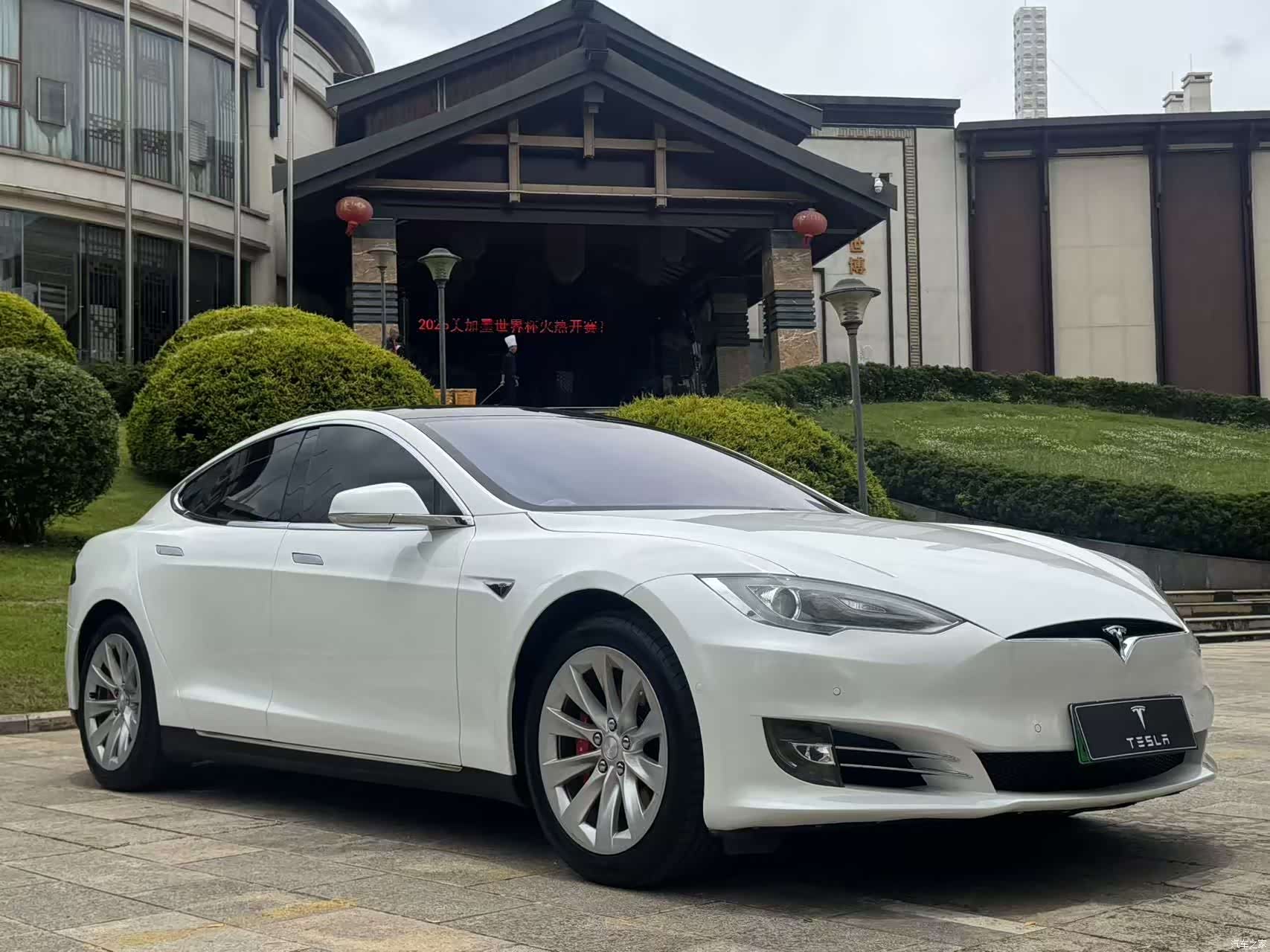 Tesla Model S, 2014 2
