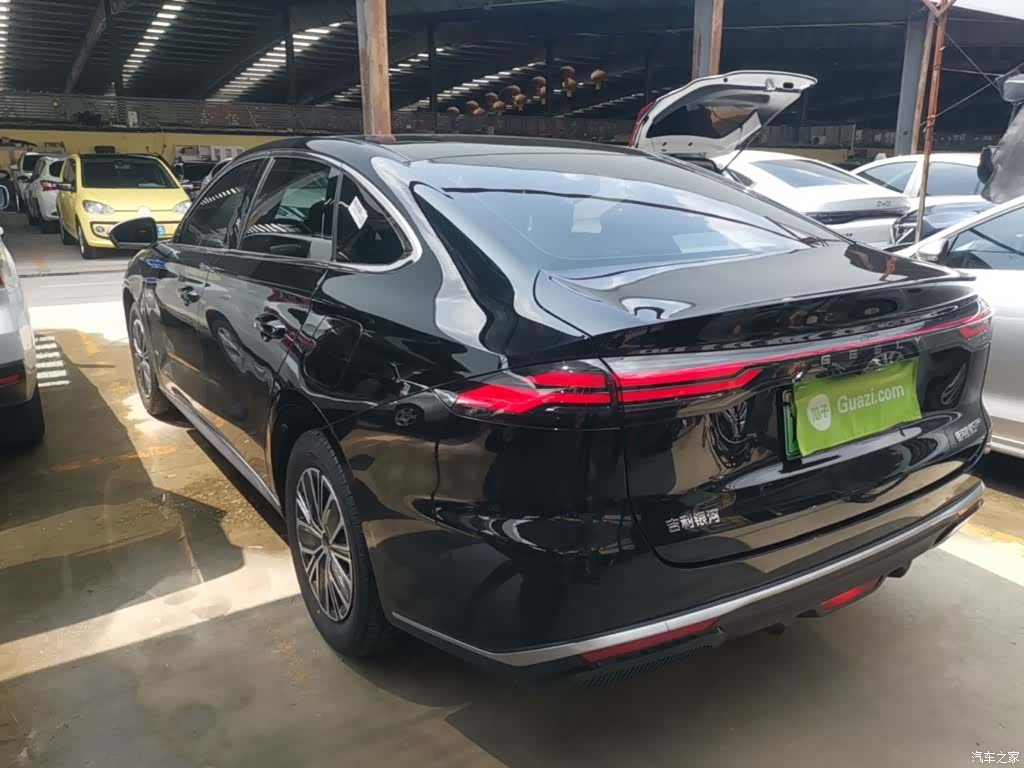 Geely 6, 2025 все фото