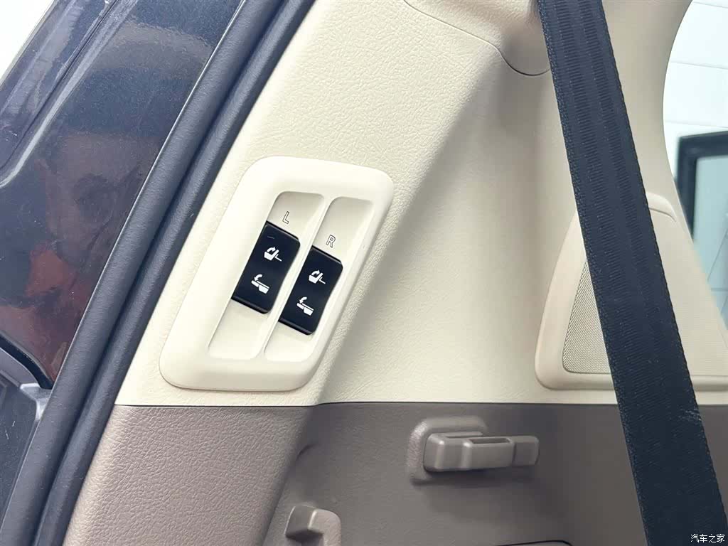 Lexus GX, 2013 23