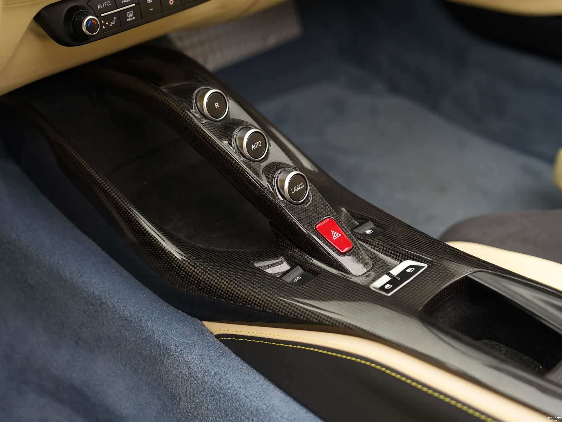 Ferrari 812, 2022 10