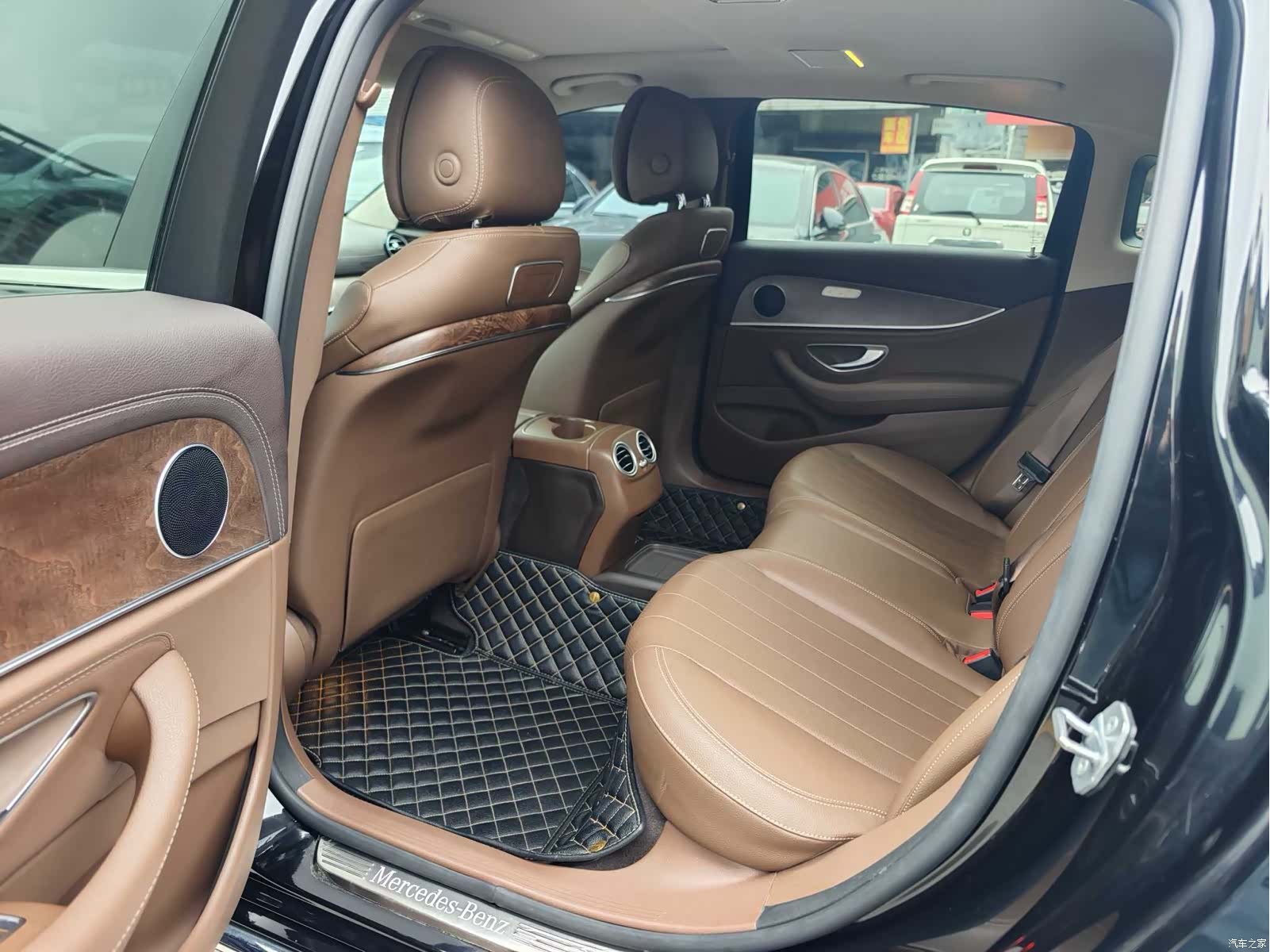 Mercedes-Benz E-Class, 2019 7