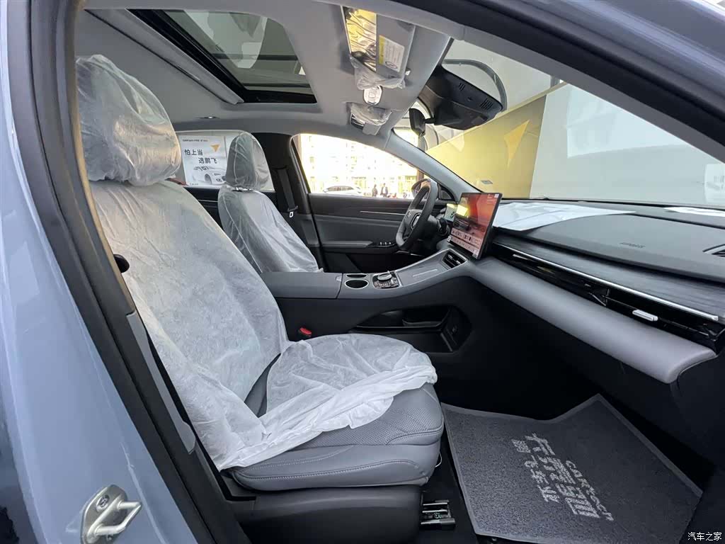 Geely Galaxy L6, 2025 20