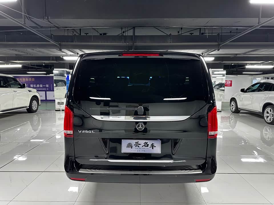 Mercedes-Benz V-class