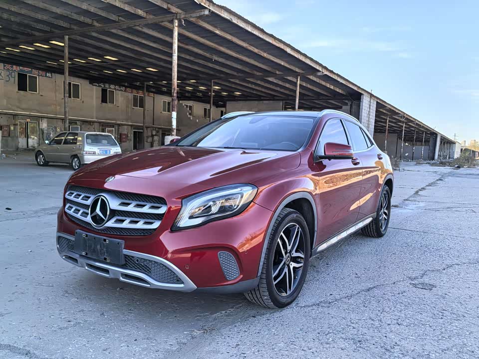 Mercedes-Benz GLA