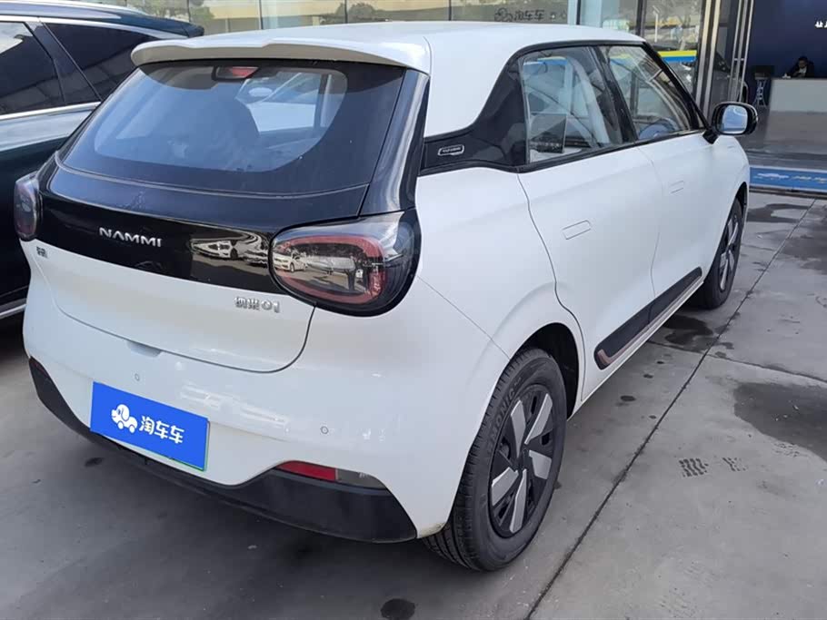 Dongfeng Nammi Nano 01