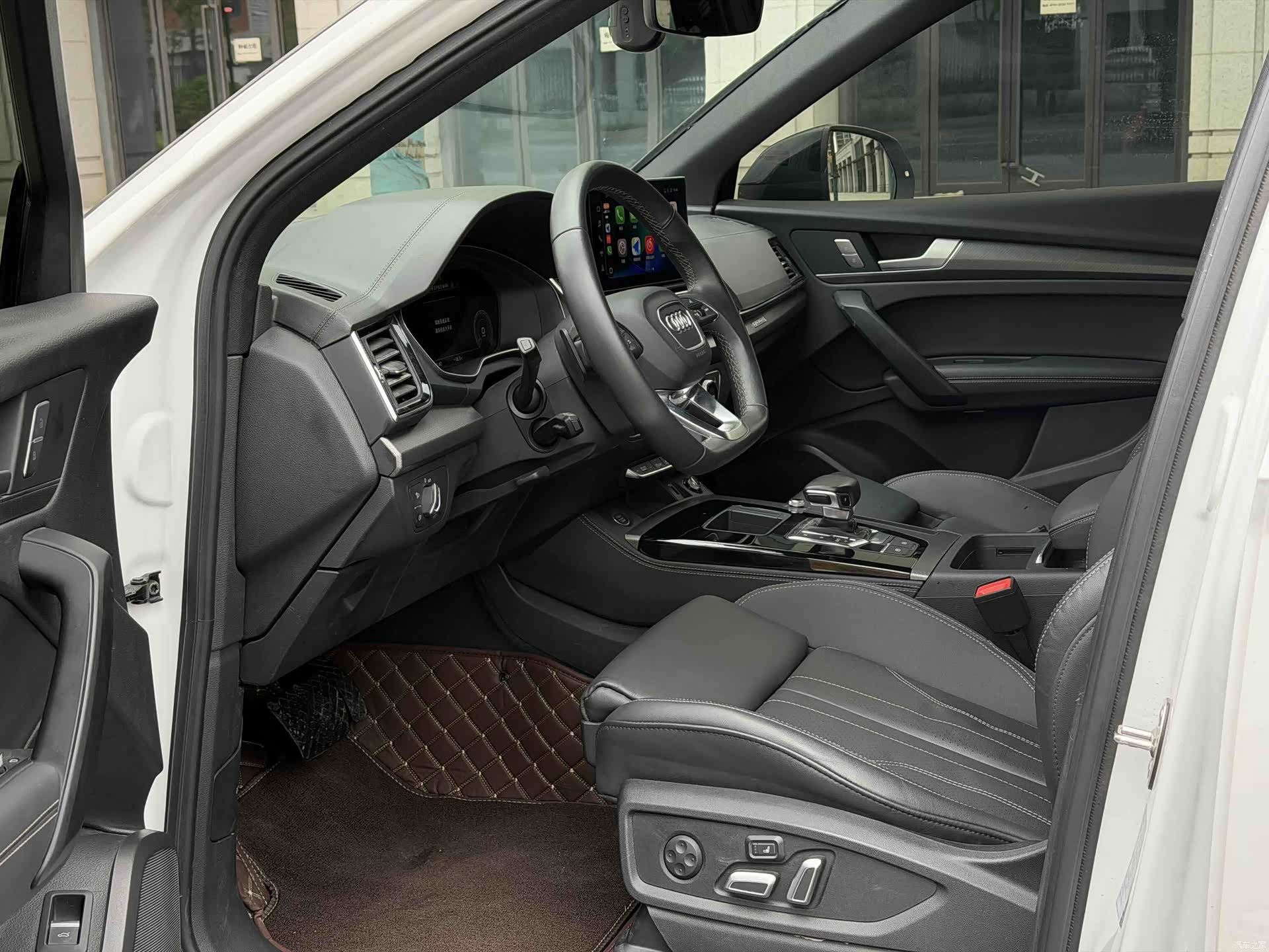 Audi Q5L, 2023 все фото