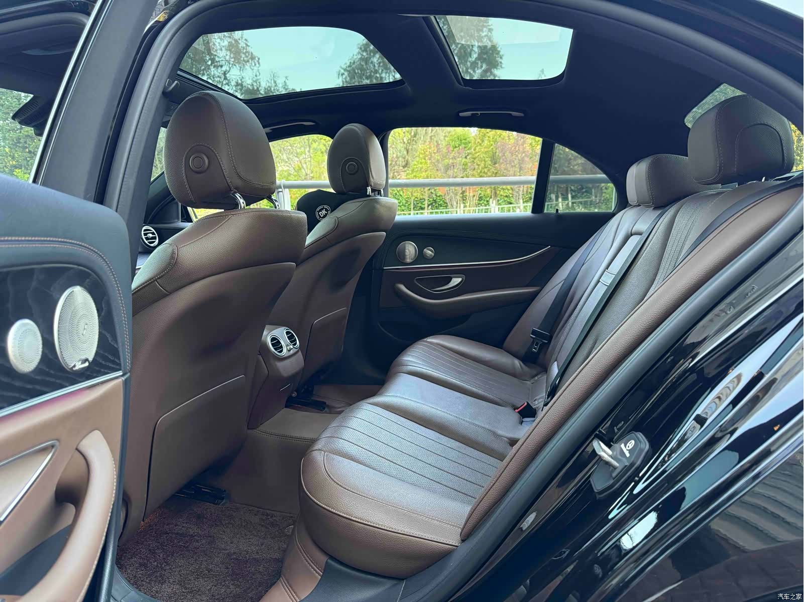 Mercedes-Benz E-Class, 2023 6