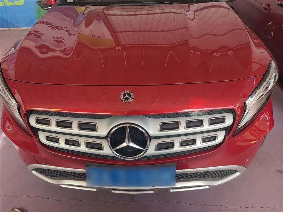 Mercedes-Benz GLA