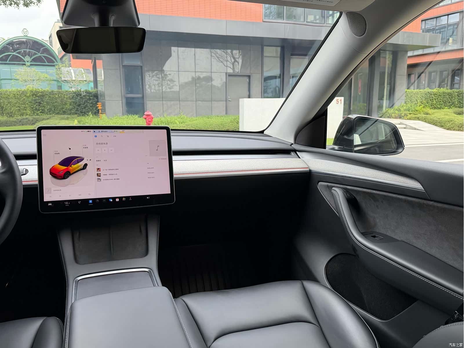 Tesla Model Y, 2024 16
