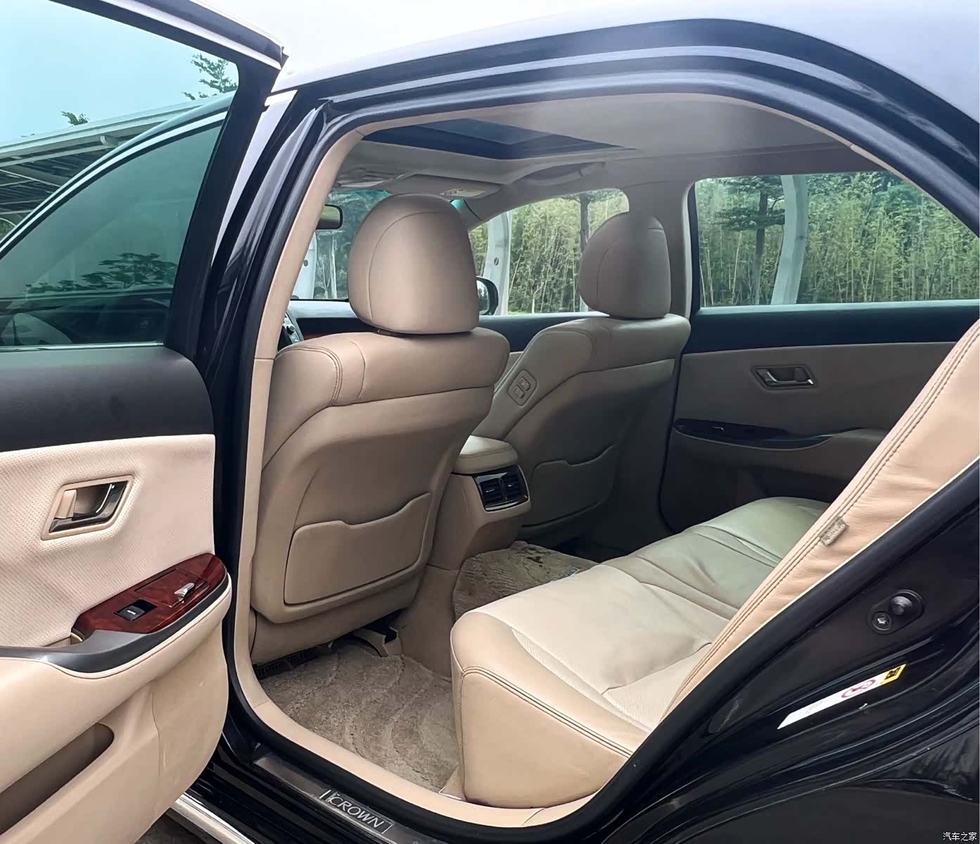 Toyota Crown, 2013 15