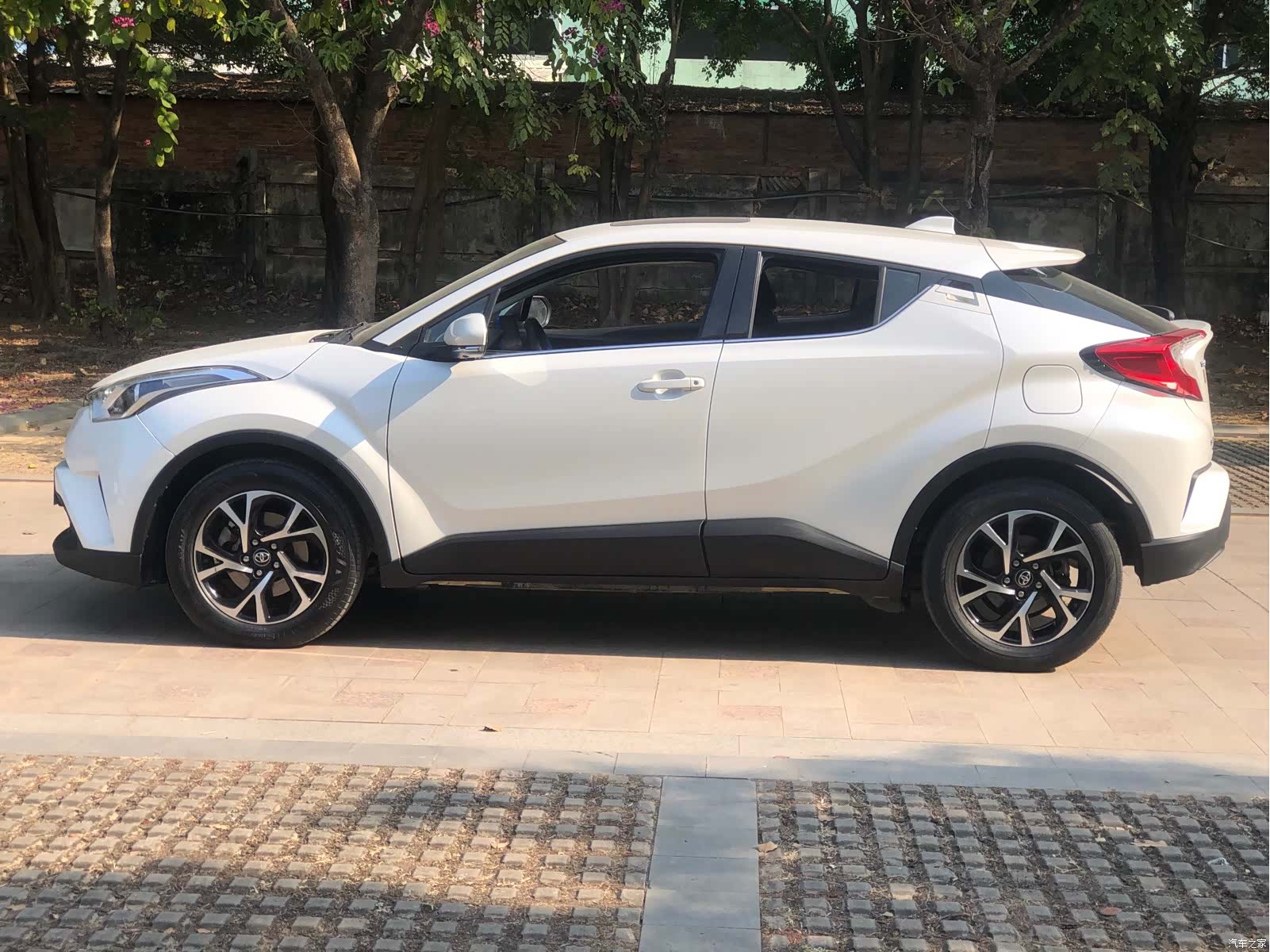 Toyota C-HR, 2020 4