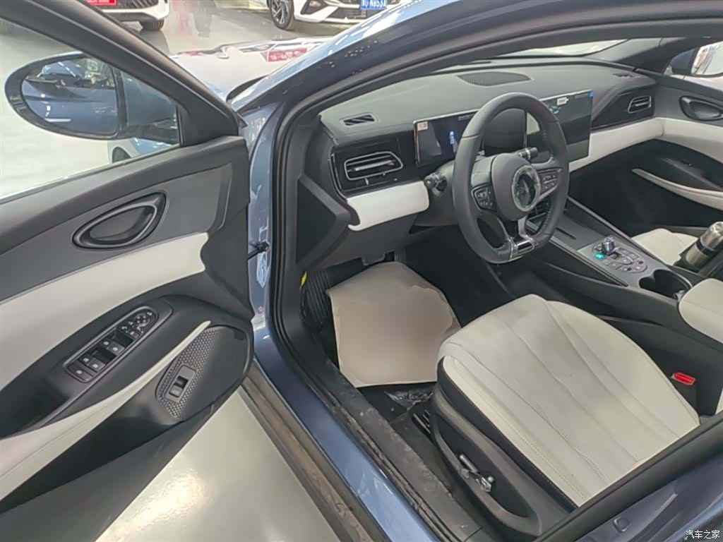 BYD Seal, 2025 16