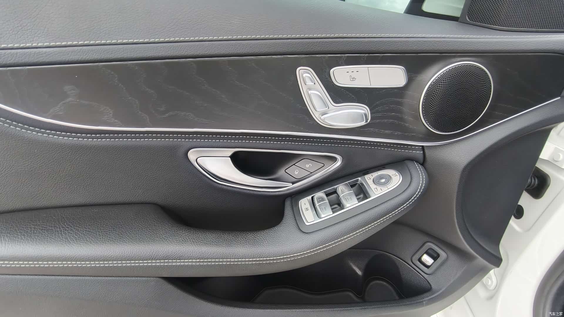 Mercedes-Benz C-Class, 2018 11