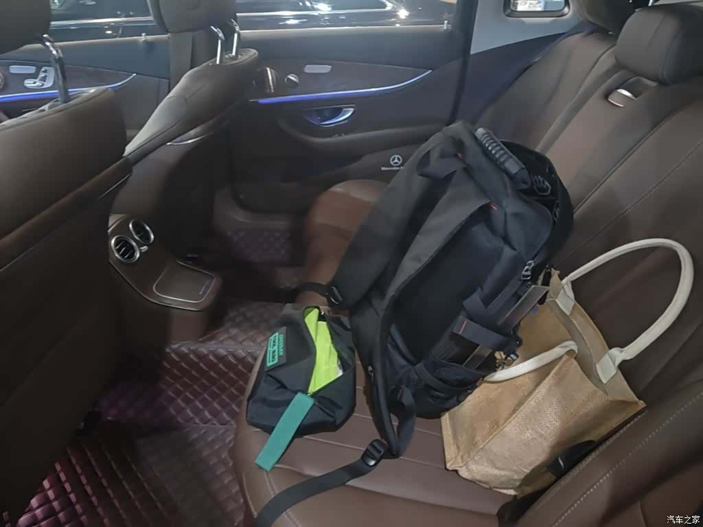 Mercedes-Benz E-Class, 2023 17