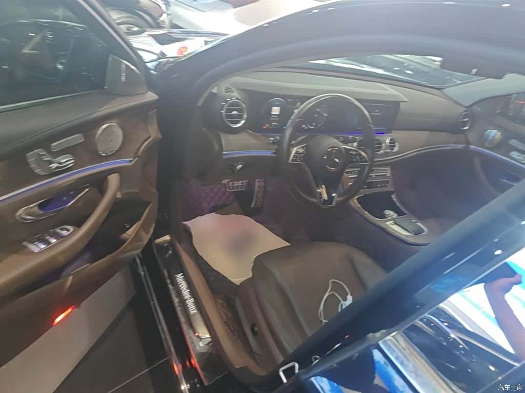 Mercedes-Benz E-Class, 2023 16