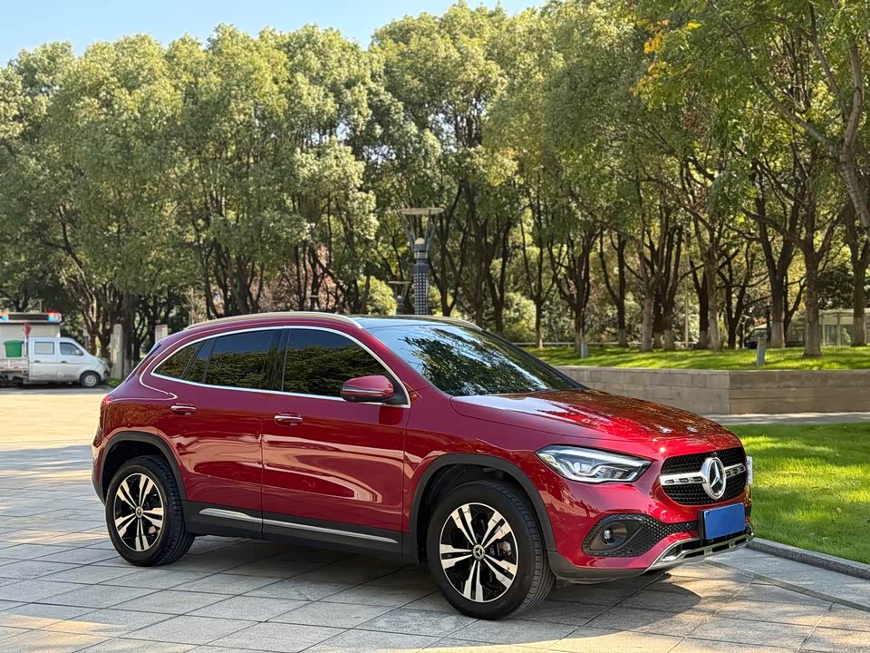 Mercedes-Benz GLA