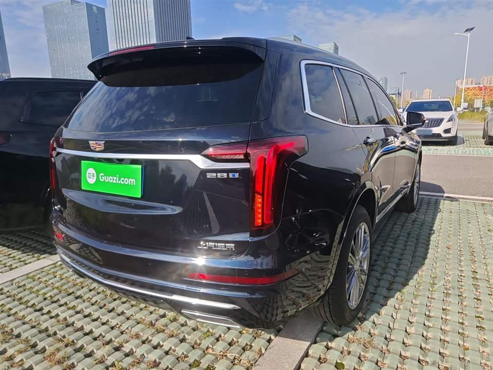 Cadillac XT6
