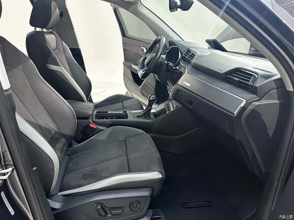 Audi Q3, 2022 19