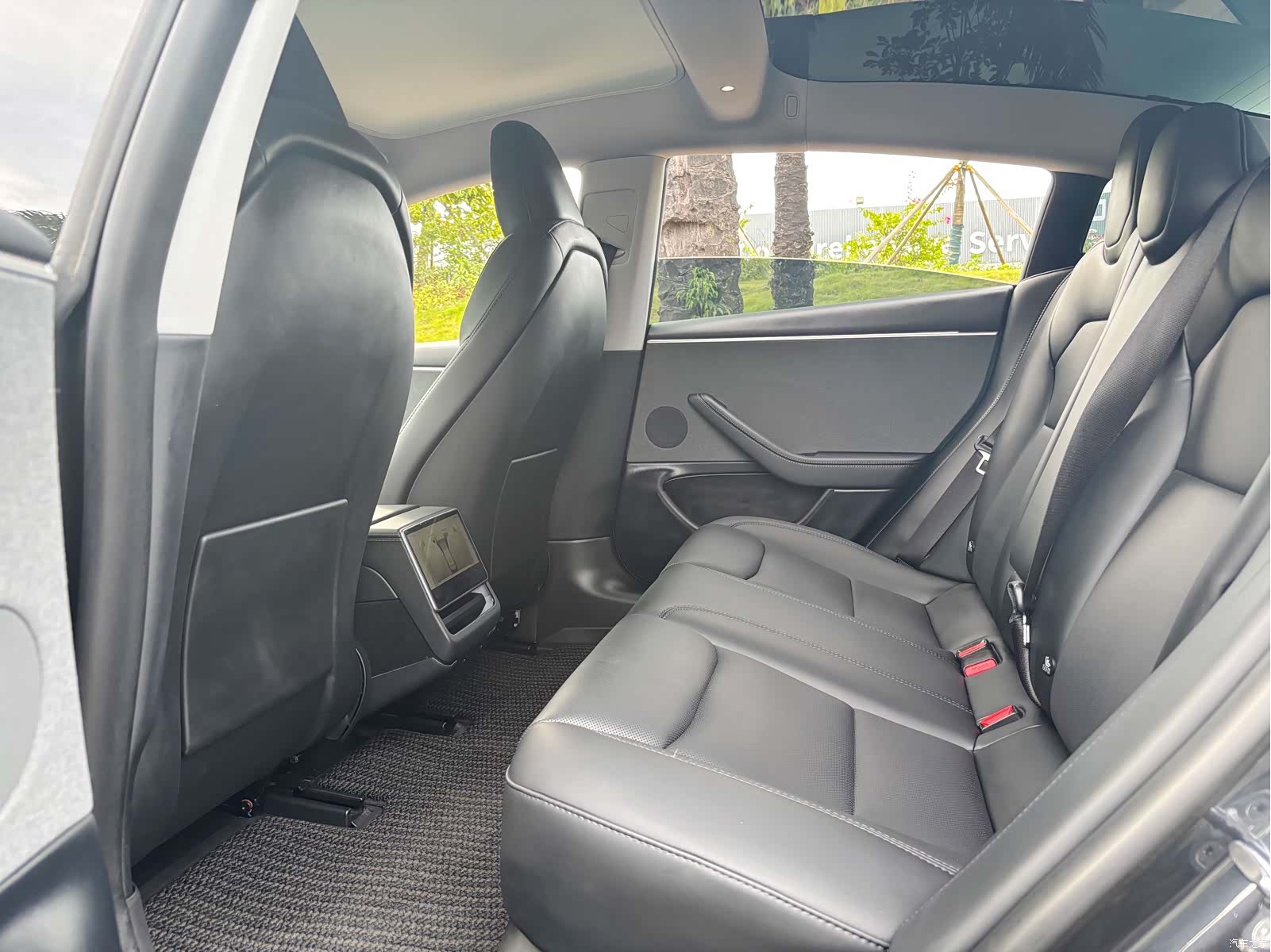 Tesla Model 3, 2024 7