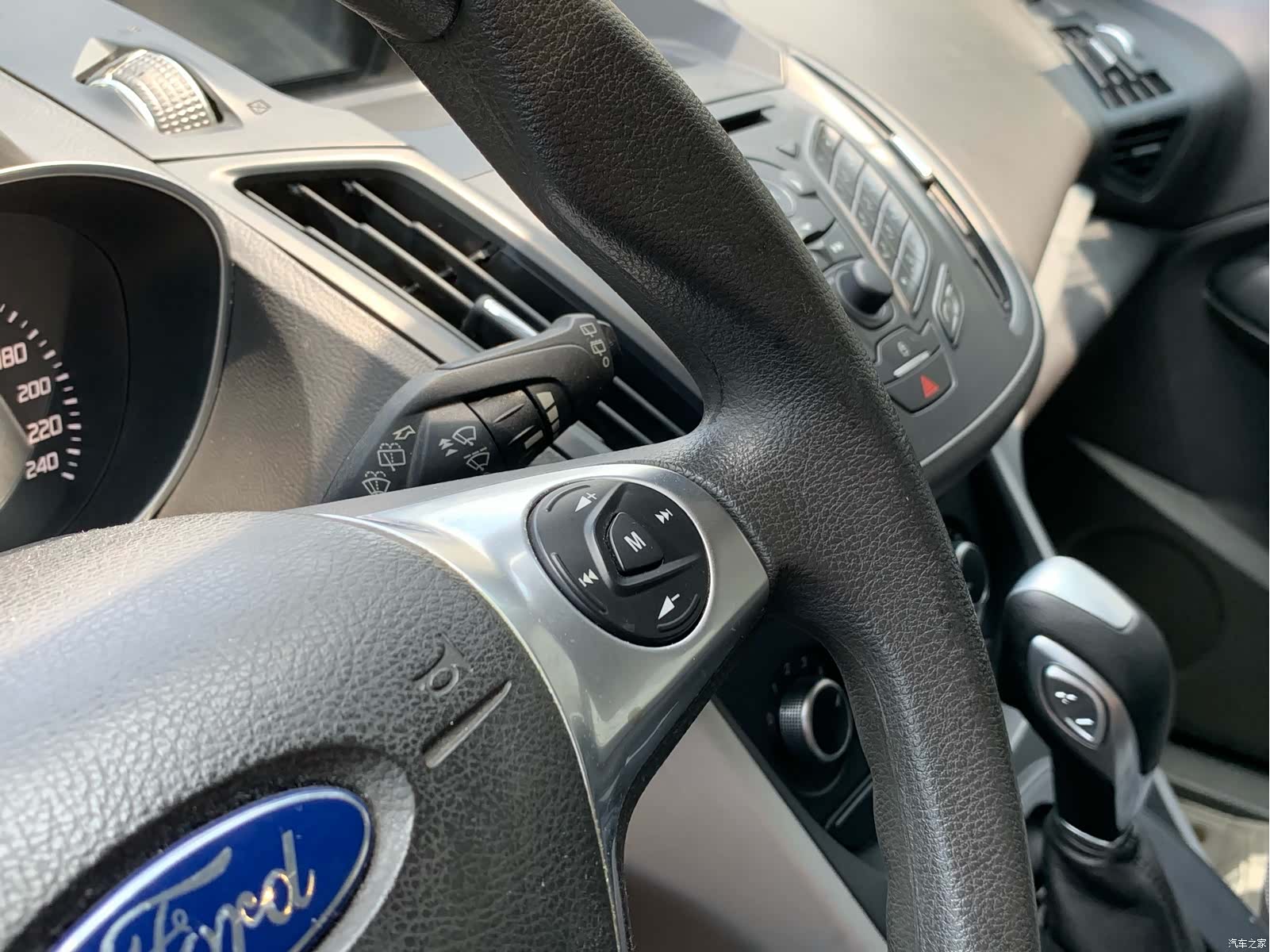 Ford Kuga, 2014 24