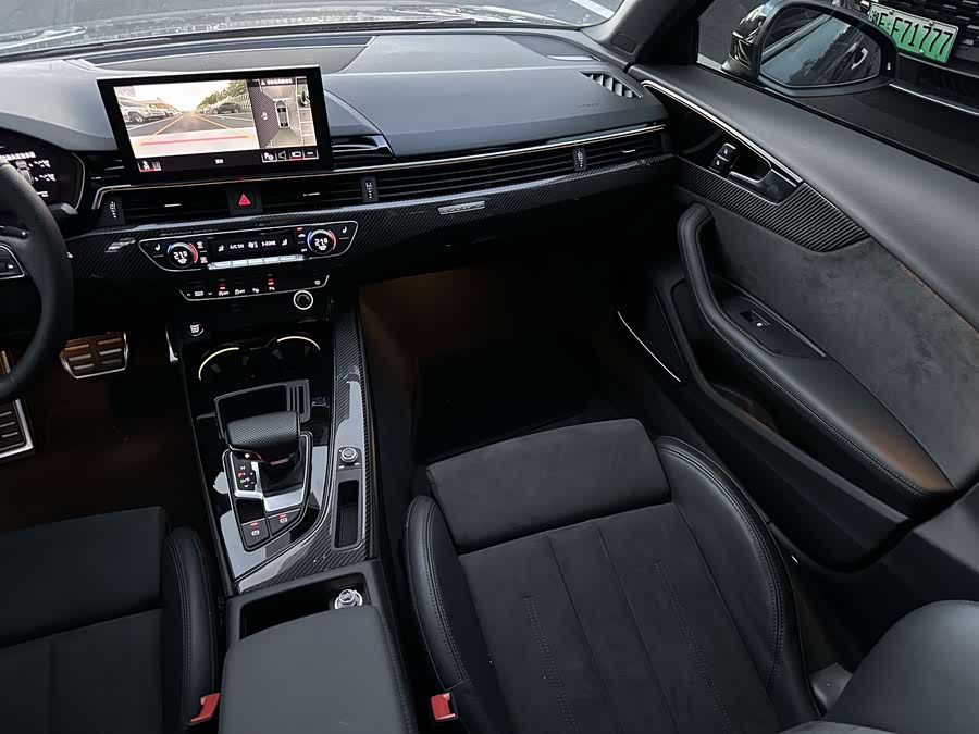 Audi A4L 2024, фото 23