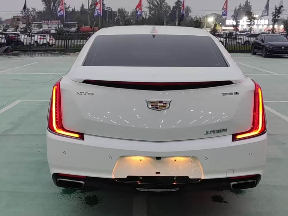Cadillac XTS