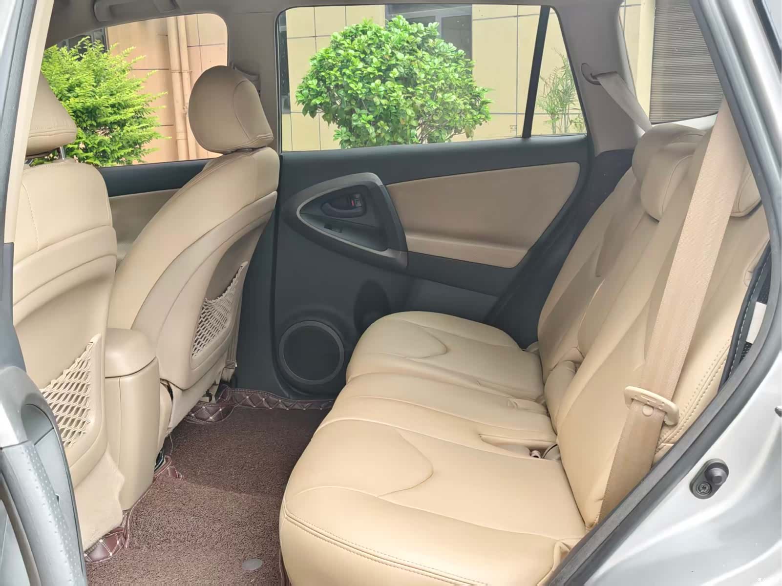 Toyota RAV4, 2013 7