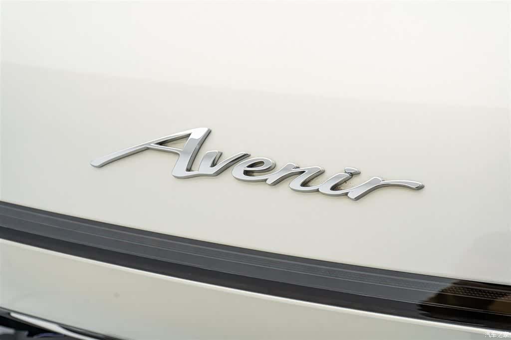 Buick GL8, 2024 9
