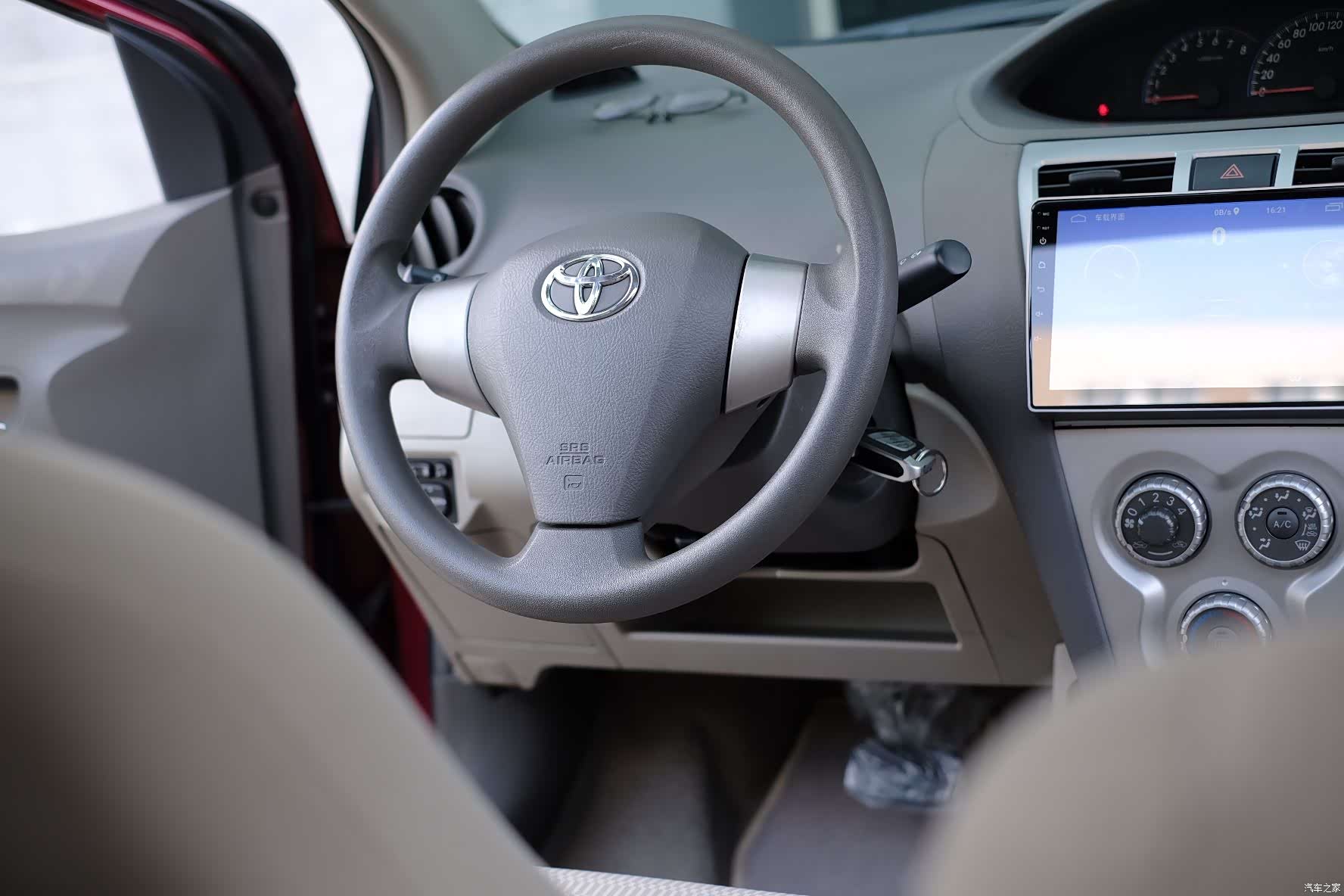 Toyota GL-S, 2012 17