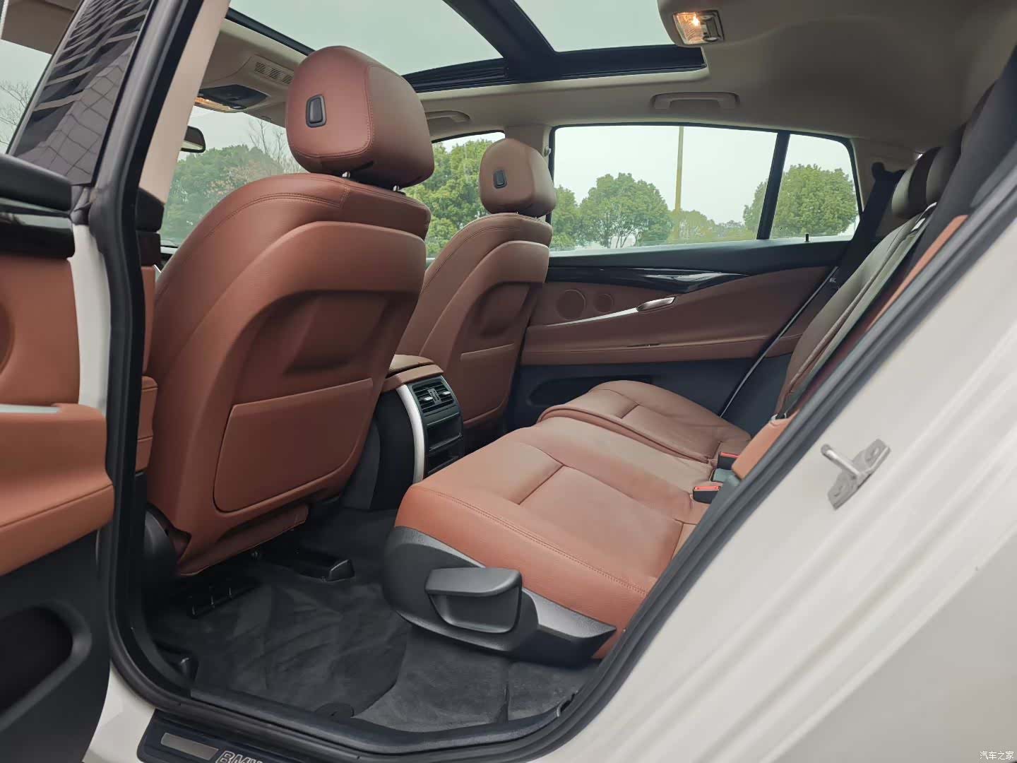BMW 5 Series, 2017 9