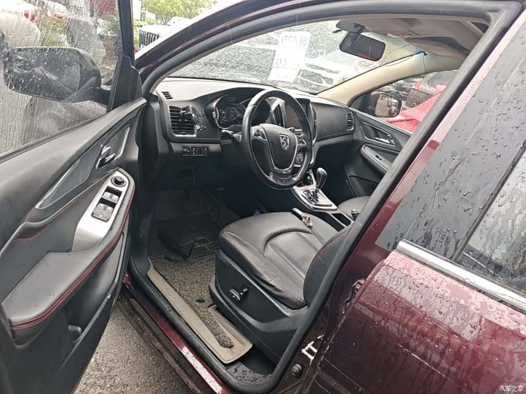 Wuling 560, 2016 15