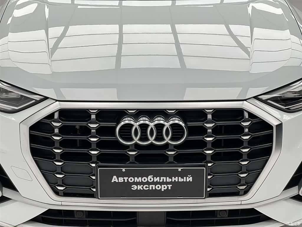 Audi Q3, 2022 13