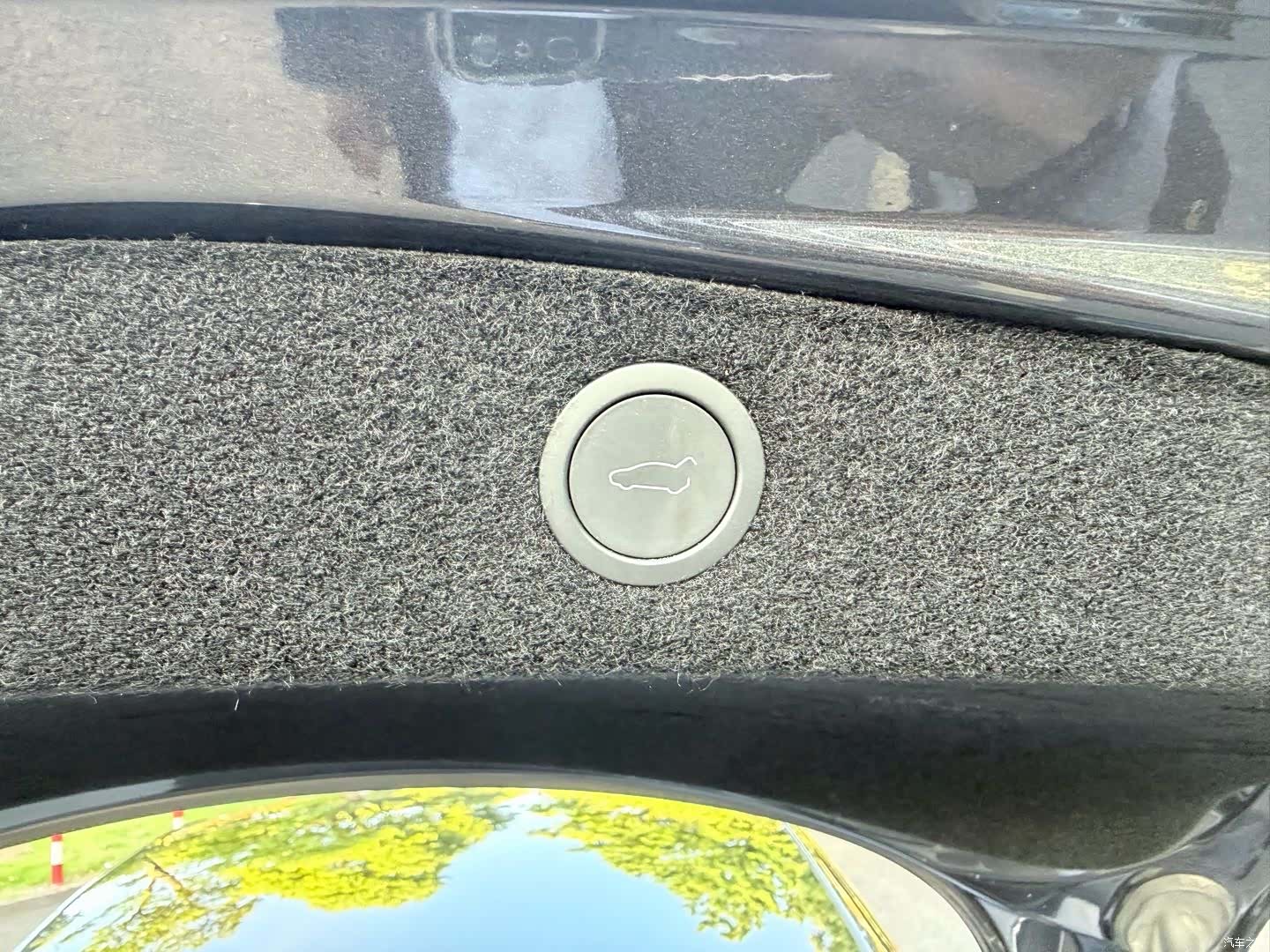 Tesla Model 3, 2025 16