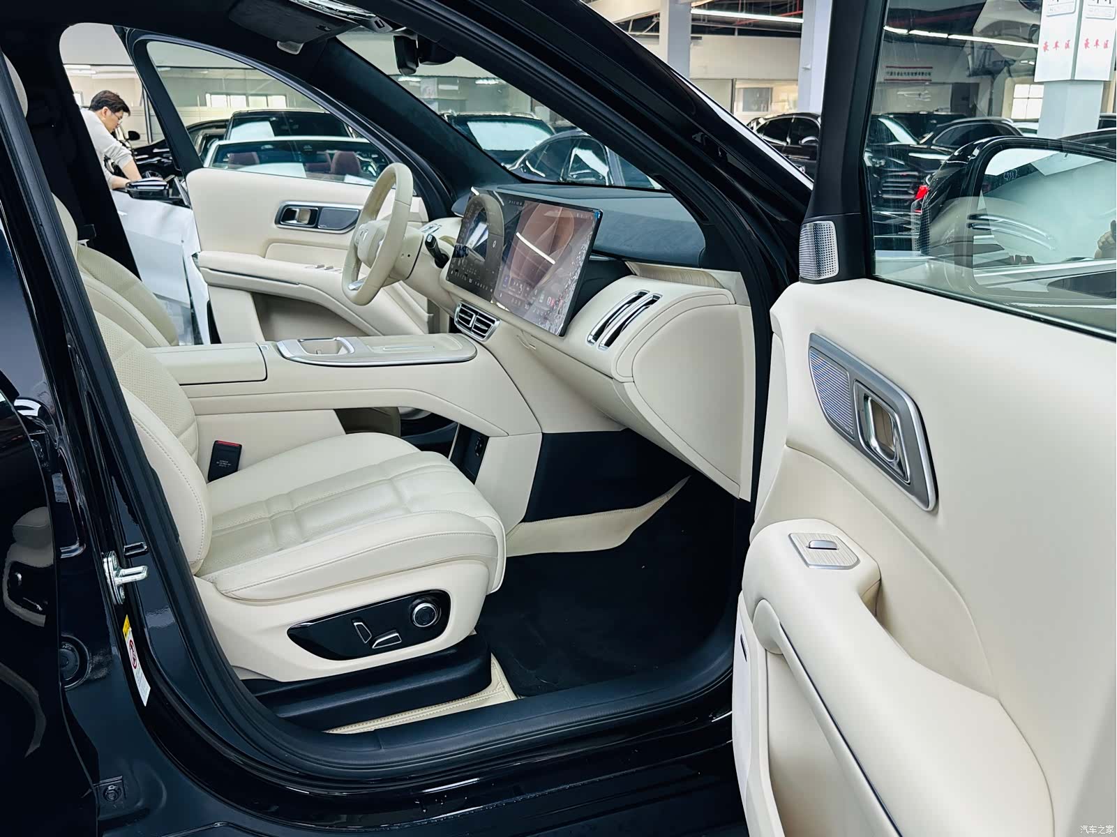 Deepal S09, 2025 8
