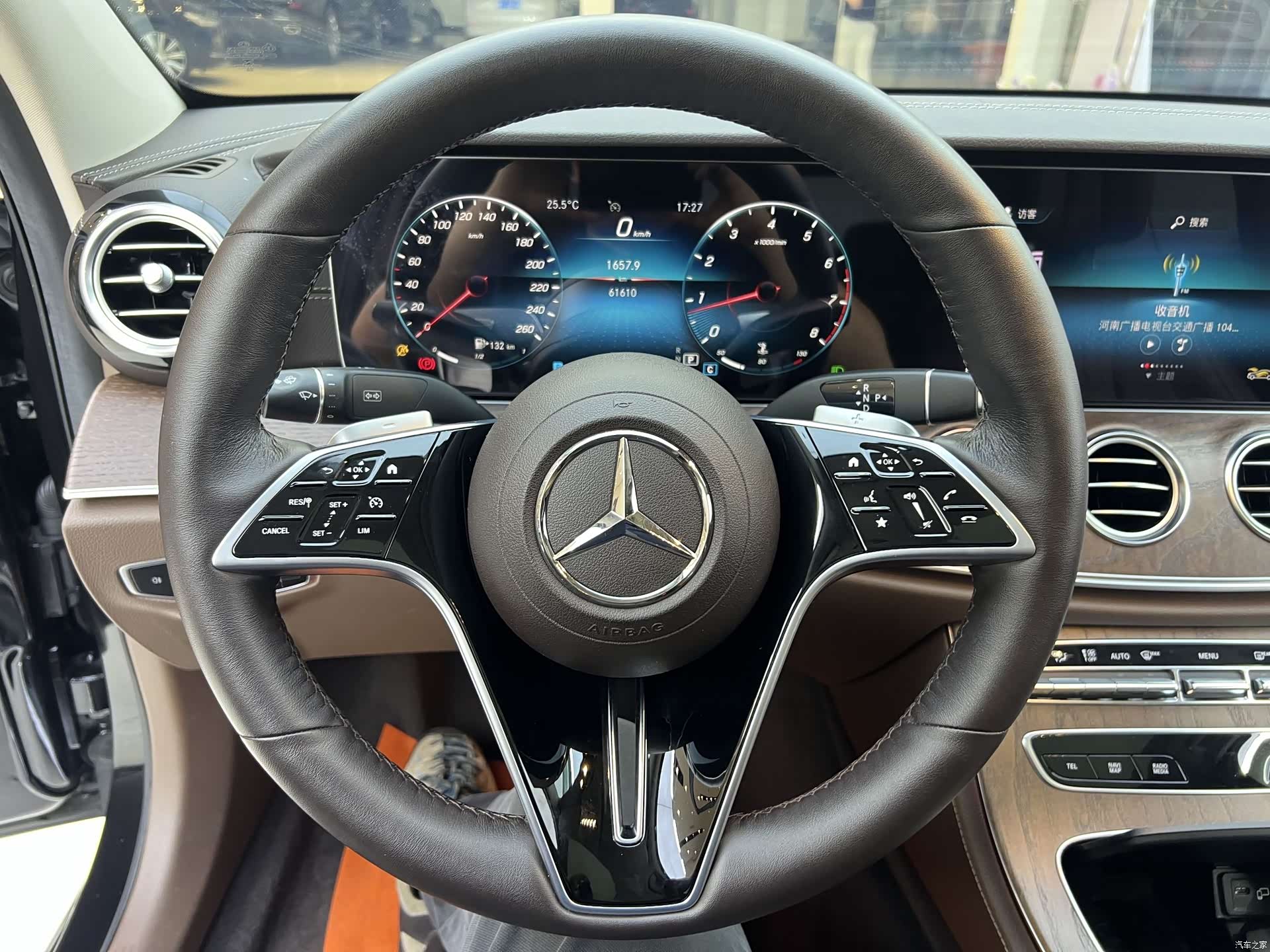 Mercedes-Benz E-Class, 2022 15