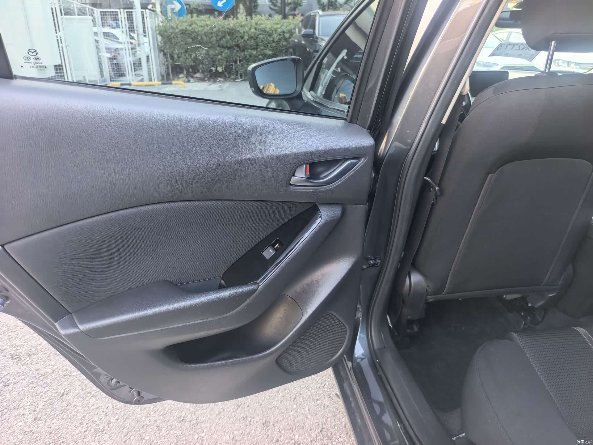 Mazda Mazda3, 2018 16