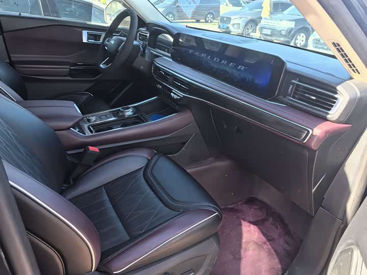 Ford Explorer, 2023 года фото 9