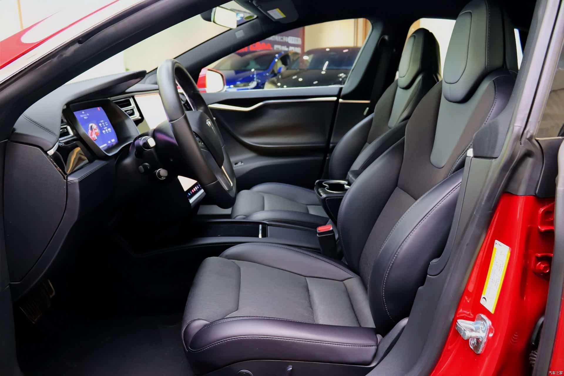 Tesla Model S, 2018 все фото