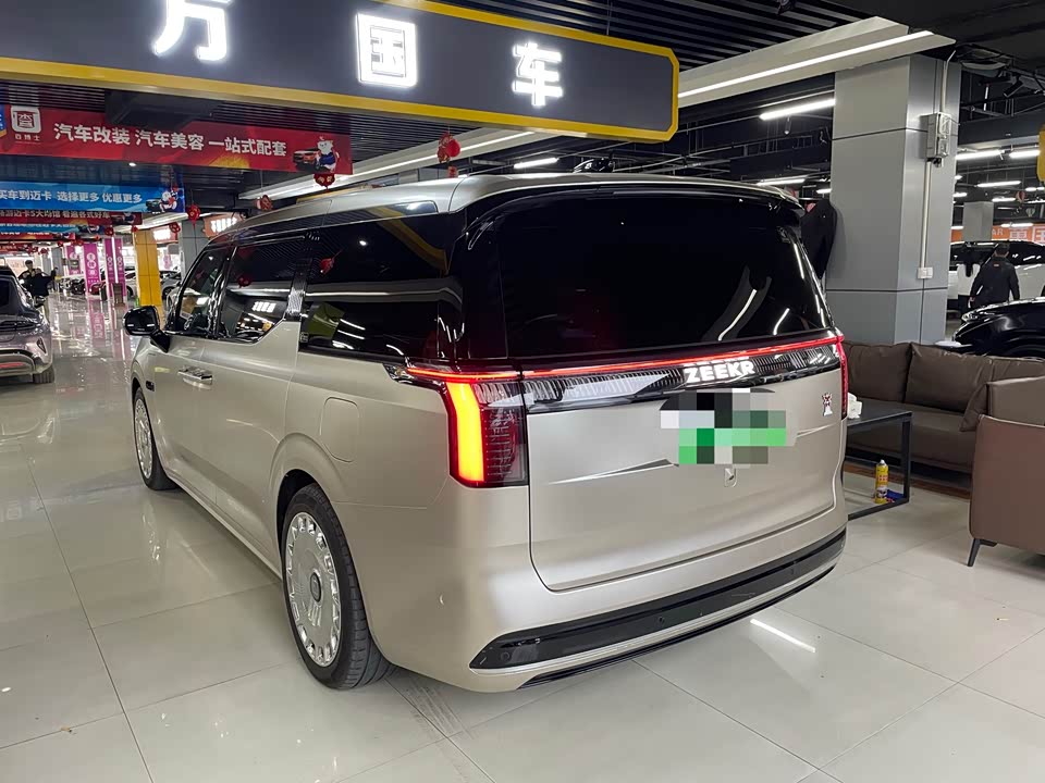 Zeekr 009