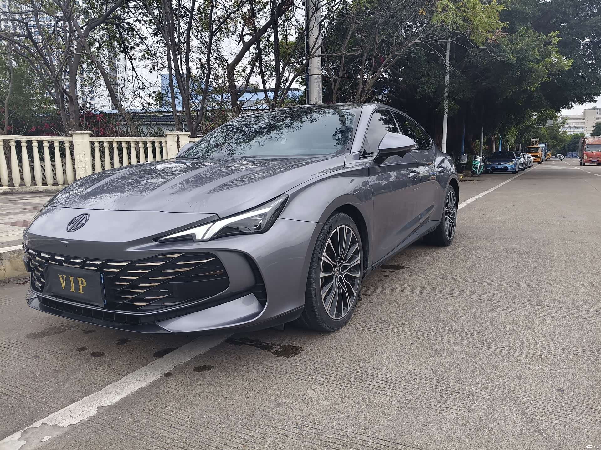 MG MG7