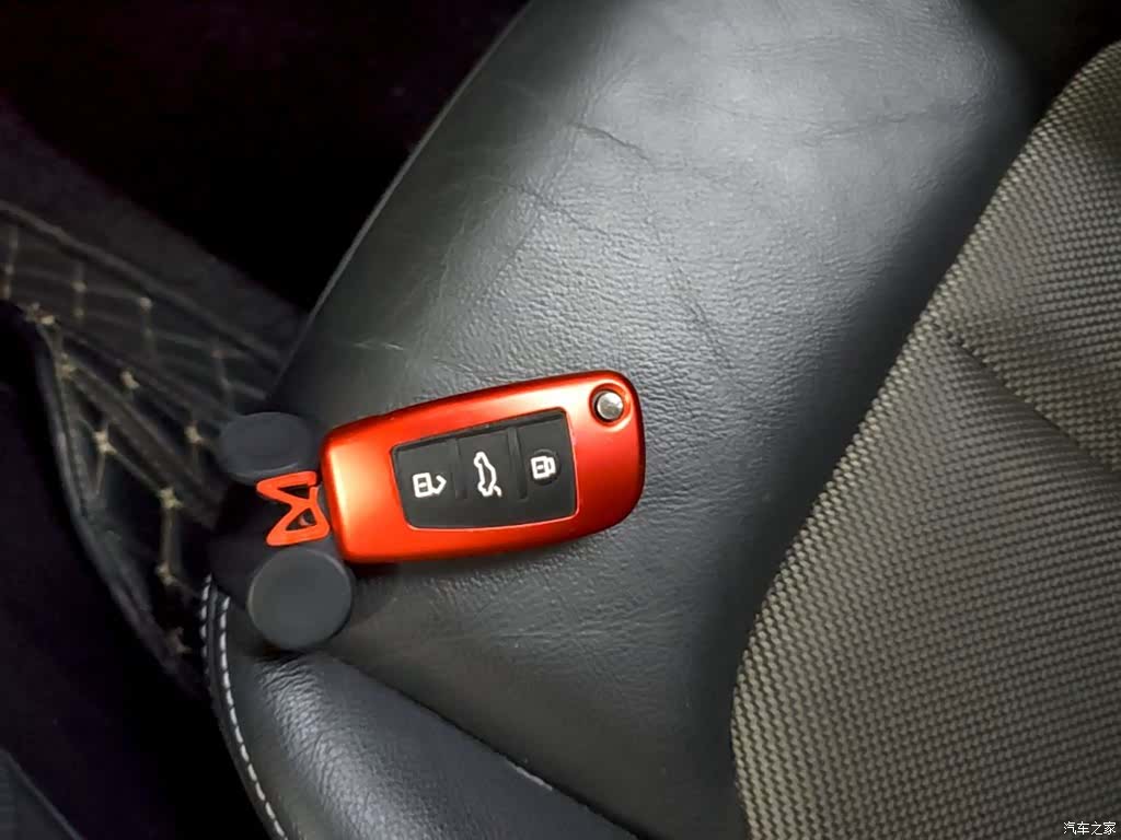 Audi Q2L, 2021 9