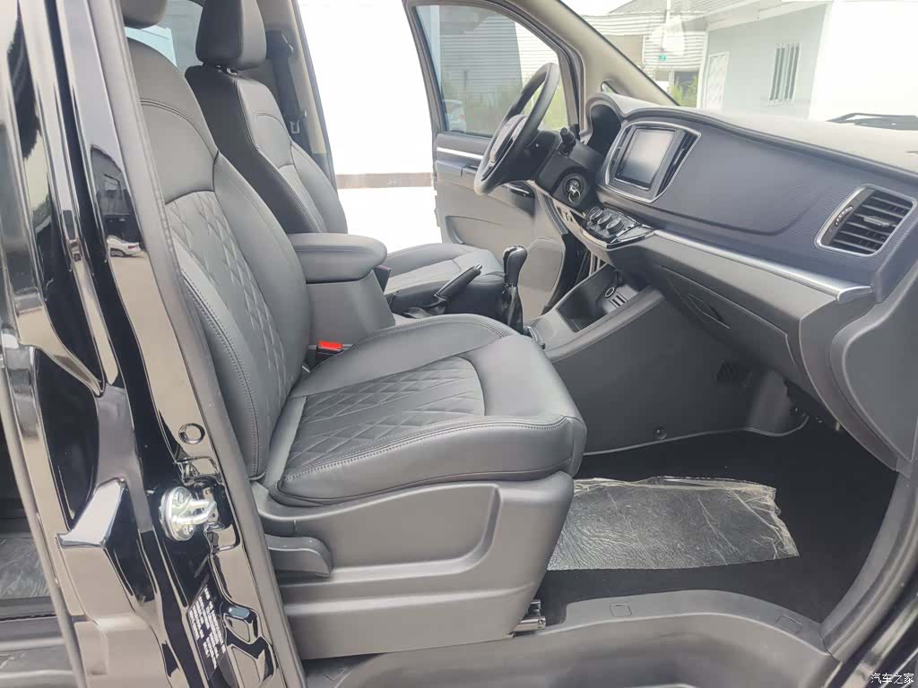 DongFeng M5L, 2022 17