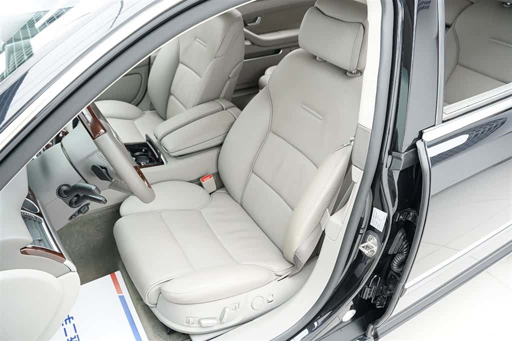 Audi A8L, 2010 6