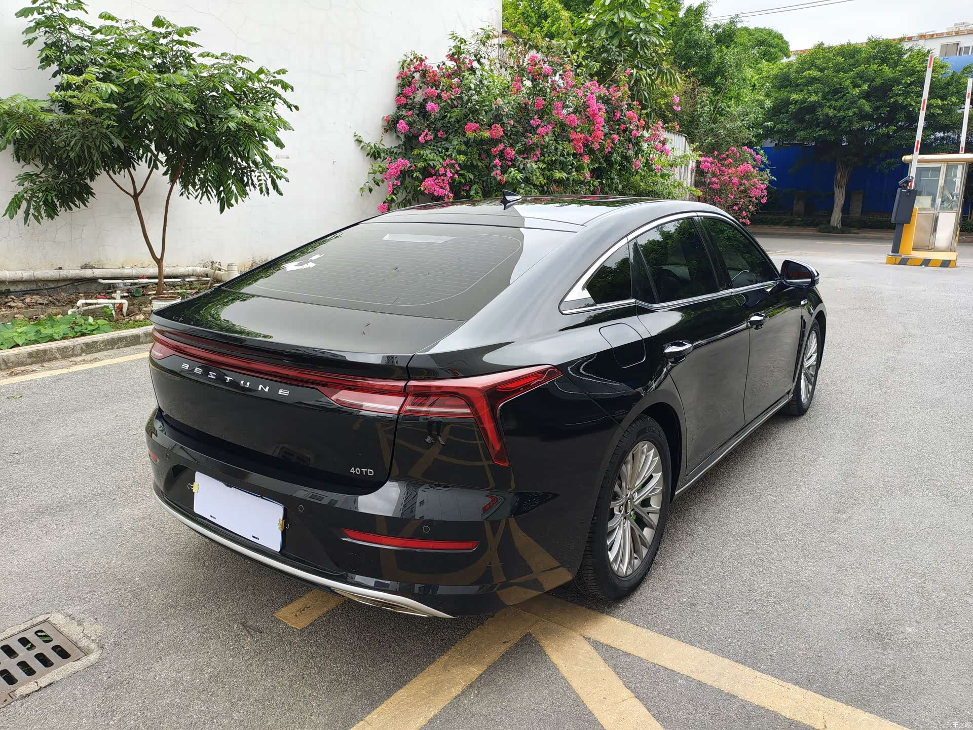 Bestune B70, 2022 16